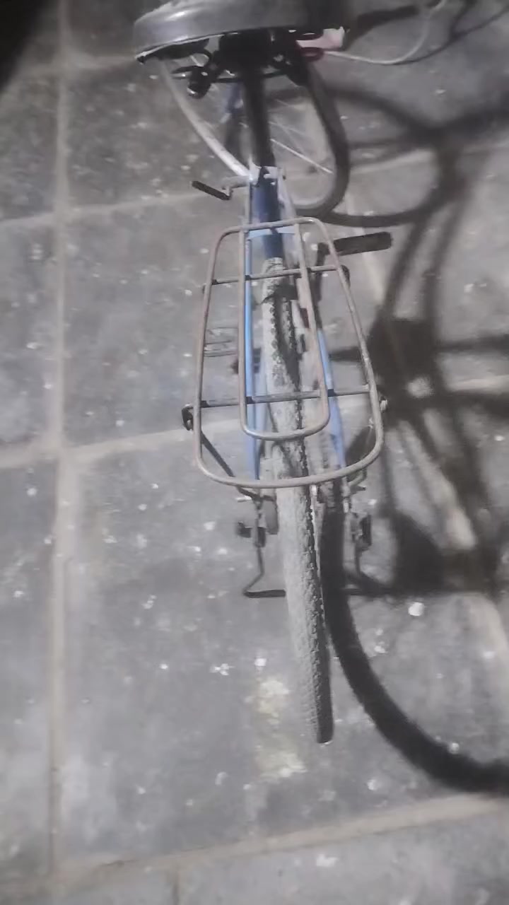 السلام عليكم بيسكل للبيع حجم 26 نضيف مكاني العماره مغربه قيم واخذ بل يرضه الله المداكر موجودات ملاحظه البيسكل متروك.


**إذا كنت صاحب هذا الإعلان وتريد حذفه لأي سبب، رجاءا أرسل رسالة إلى الدعم الفني**