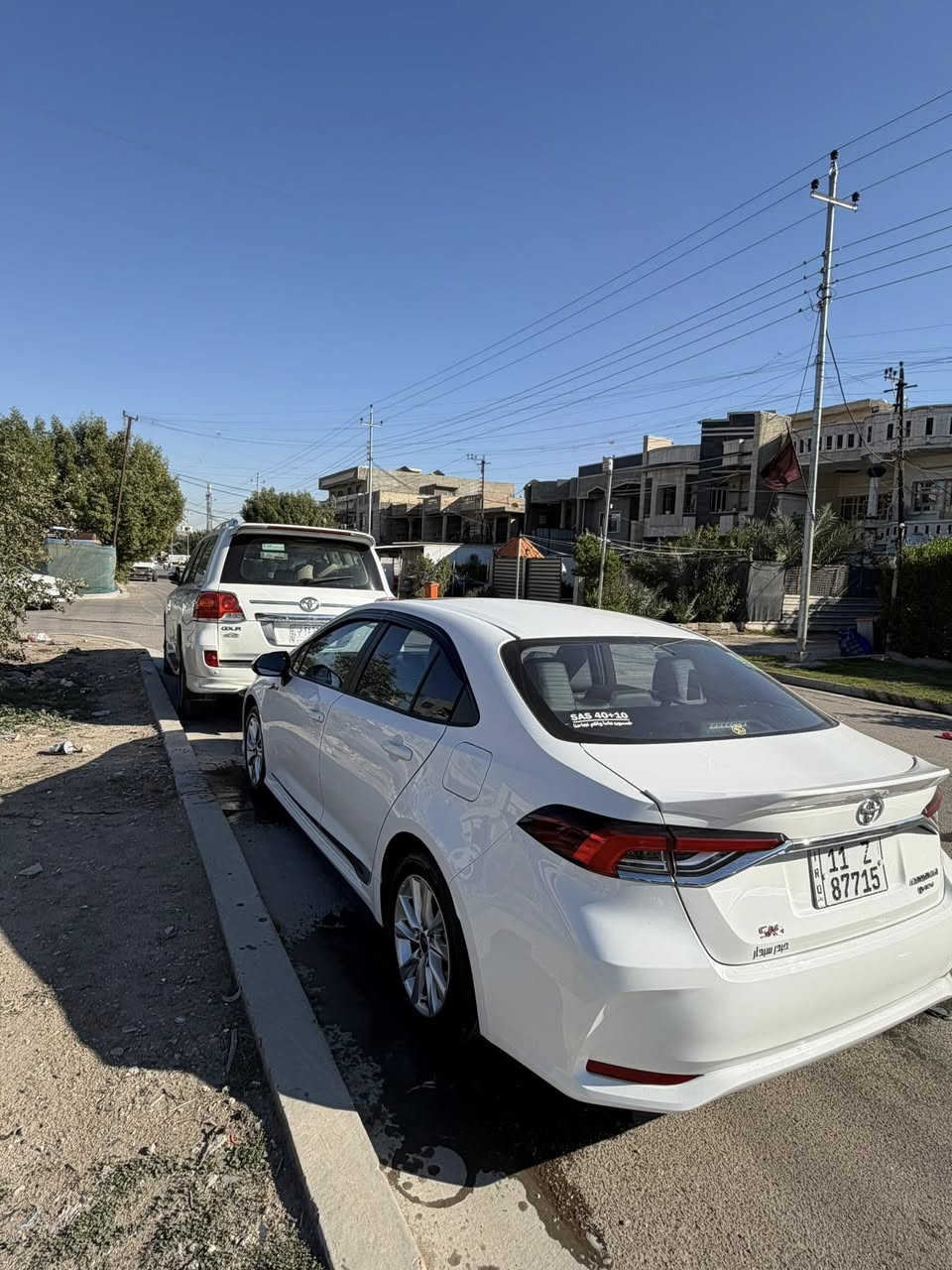 السلام عليكم 
كورلا (2025) هايبرد شكل الخليجي 

رقم بغداد  باسمي
ماشيه (7000)الف 
لاضافات. اناره داخلبه. كامله
كاعيات غلافات مع غلافات الدوسات جام عازل حراره. شفقه  سبايدر خلفي
نيكلات كامله. 

المواصفات 👇

🔵محرك 1.8 لتر VVT هايبرد
🔵كشنات جلد. اسود
🔵داخل اسود
🔵كير بوكس اوتوماتيك 6 سرع 
🔵دخول ذكي و تشغيل ( بصمة ) 
🔵شاشة apple car play and android auto
🔵كامرة خلفية 
🔴رادار تحديد مسار ومانع تصادم ‼️
🔵 دشبول ديجتال 
🔵تبريد قطعتين 
🔵 فتحة سقف ( سلايد روف )
🔵 لايت أمامي وبروجكتر  LED ‼️
🔵 بك لايت LED‼️
🔵 تحكم ستيرين 
🔵 اوتو لايت
🔵 اوتو هولد
🔵 نظام ABS 
🔵هاند بريك كهرباء 
🔵نظام التحكم بالانارة الخارجية
🔵 اشاير بالمري
🔵حساس ضغط الاطارات
🔵 وضعيات قيادة 
🔵مانع انزلاق

مكان السياره بغداد  حي جهاد

السعر 164 بيه مجال بسيط كلش
للاستفسار : ***********
