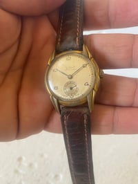 ساعة • عاطل • قطر