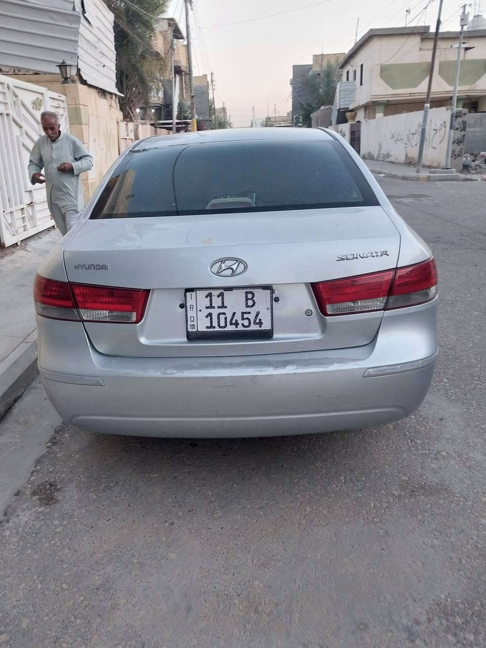 سلام عليكم سوناته موديل  2009  خليجي بيهه صبغ قطعه وحده جاملغ خلفي جهت السايق مكينه  2400  محرك كير كفاله تبريد ثلج حداديه جديده تخم تاير  رقم بغداد بسمي عليهه منضومه غاز حكومي كرت اصفر بيهه شخوط صفحه اليمنه موضوح بل صور هزه جديده السعر 110  وبيهه مجال ***********
