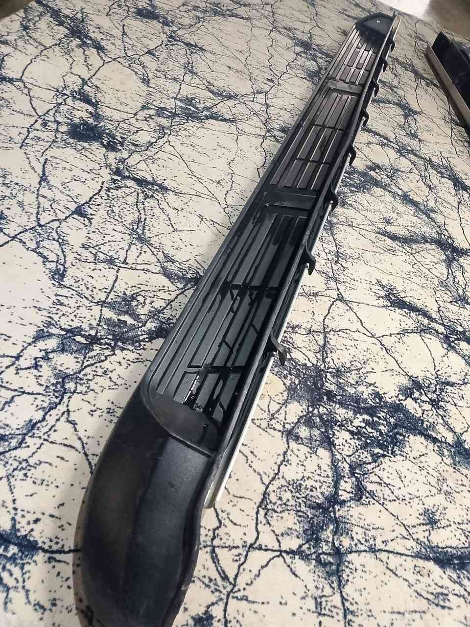 السلام عليكم دوسات هايلوكس للبيع جديد السعر90المكان كركوك للستفسار اتصل ***********
