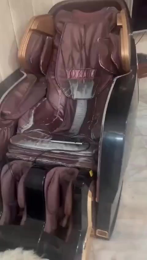 السلام عليكم كرسي تدليك للبيع نظيف جدآ  بلوتوث هيتر وهواي بي حركات فول واحد على واحد السعر 300$


**إذا كنت صاحب هذا الإعلان وتريد حذفه لأي سبب، رجاءا أرسل رسالة إلى الدعم الفني**