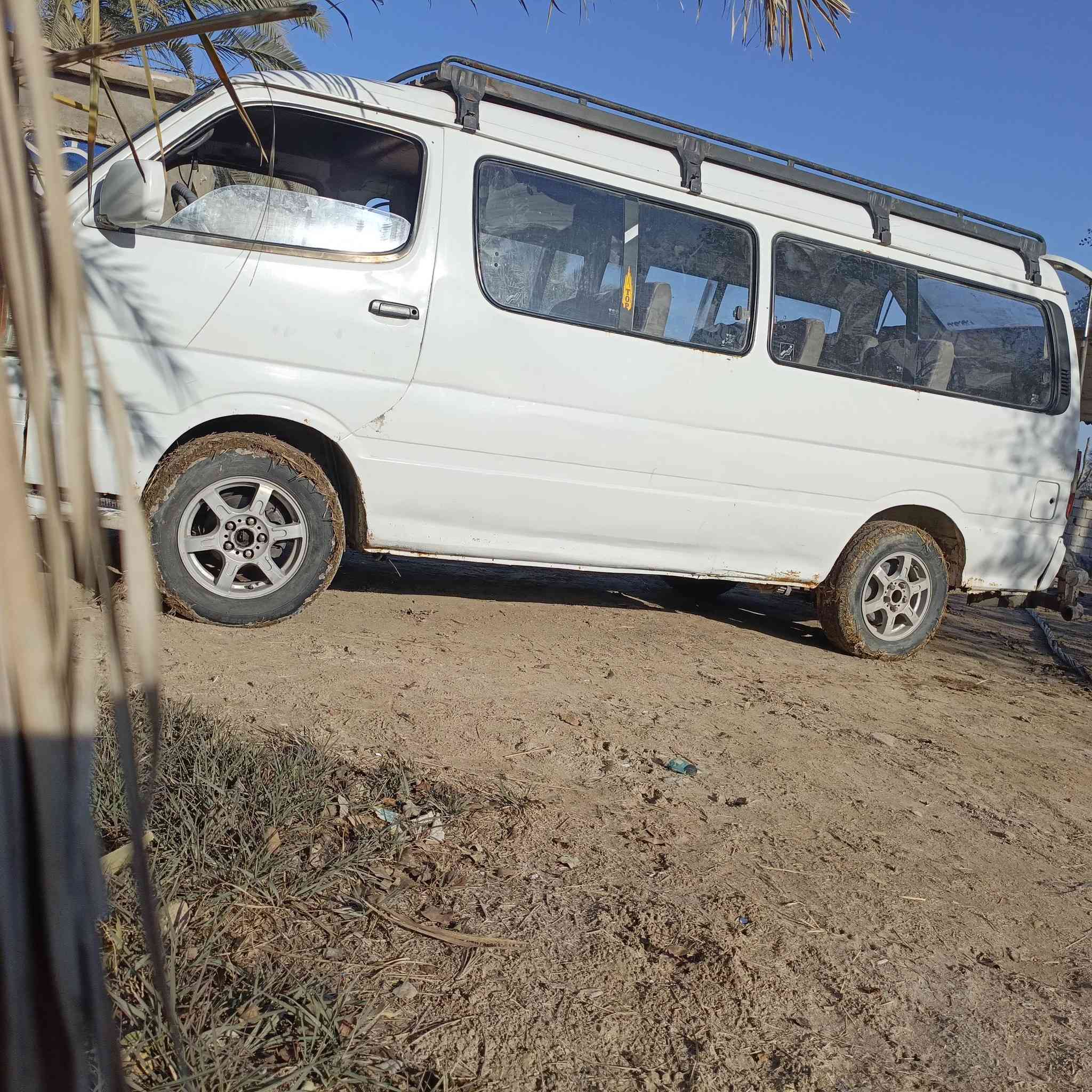 سلام عليكم فتون البيع موديل 2008 مكينه كاز كير اكسن خير من الله سنويه ال 28 حداديه نص عمر دواخله انضاف شواصي انضاف سعر الانتصال عل الرقم ***********
