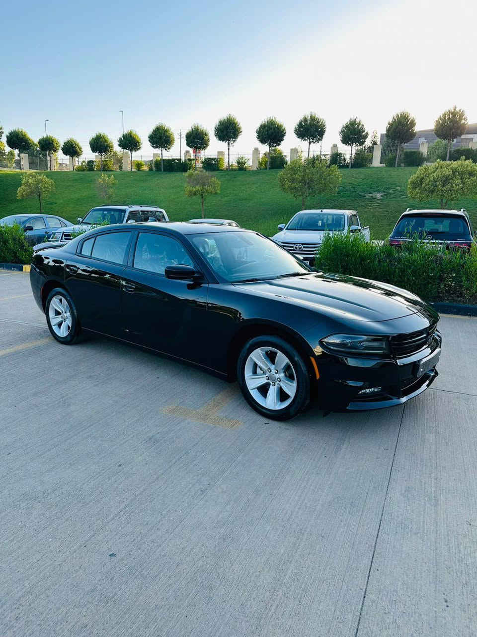 dodge charger   2017   SXT 
ماسفات کەنەدی 
کلین تایتل 
دوو بەسمە
سەنەوی رەقەمی تازەیە
تاقمێ تایەی تازەی لە ژێرایە 
شاشە گەورە 
سوکان ڤۆلیۆم 
سوکان شەفت 
کوشن کارەبا 
کۆمەڵی ماسفاتی تر 
تەنها یەک پەڵە PDR هەیە
80 هەزار میل ڕۆشتوە 
هەموو گیانی بەشەرت 
نرخ : 230 $$$
شوێن : سلێمانی 
ژم: *********** السليمانية, العراق
