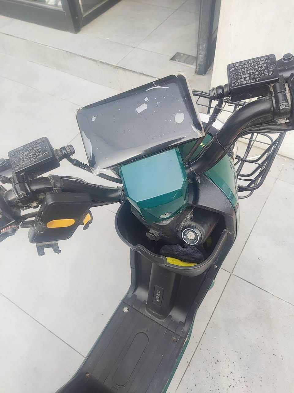 دراجه ار 9 للبيع موديل 2025
ملف 1500 نظام رجوع للخلف
خمس بطاريات تمشيك أكثر من 30 كيلو
الدراجه نظيفه 95 بالميه
السعر 375 وبيها مجال مكاني زيونه استفسار ***********
