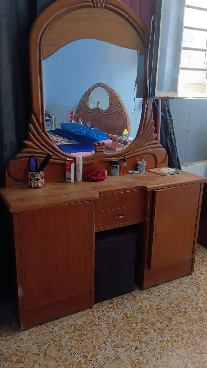 السلام عليكم غرفه نوم 6قطع صاج اصلي تكمه توصا العنوان بغداد الشعب السعر 400تجتاج صبغ  غرفه ضخمه بيع مستعجل لغرض النتقال


**إذا كنت صاحب هذا الإعلان وتريد حذفه لأي سبب، رجاءا أرسل رسالة إلى الدعم الفني**