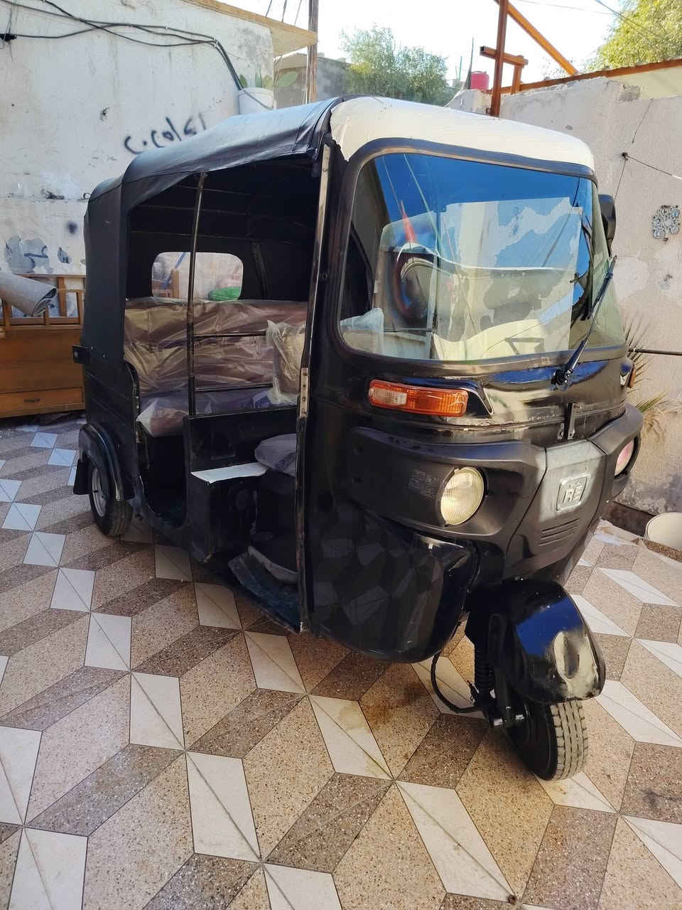 باجاج 2019 شهر 12 يعني 2020 رقم سنويه مكينه مفتوحه بدي كفاله عده الضربه بلغد ومرجعه تكتك جاهزه السعر 4 و600 الشراي يتصل *********** مكاني البصره الحيانيه
