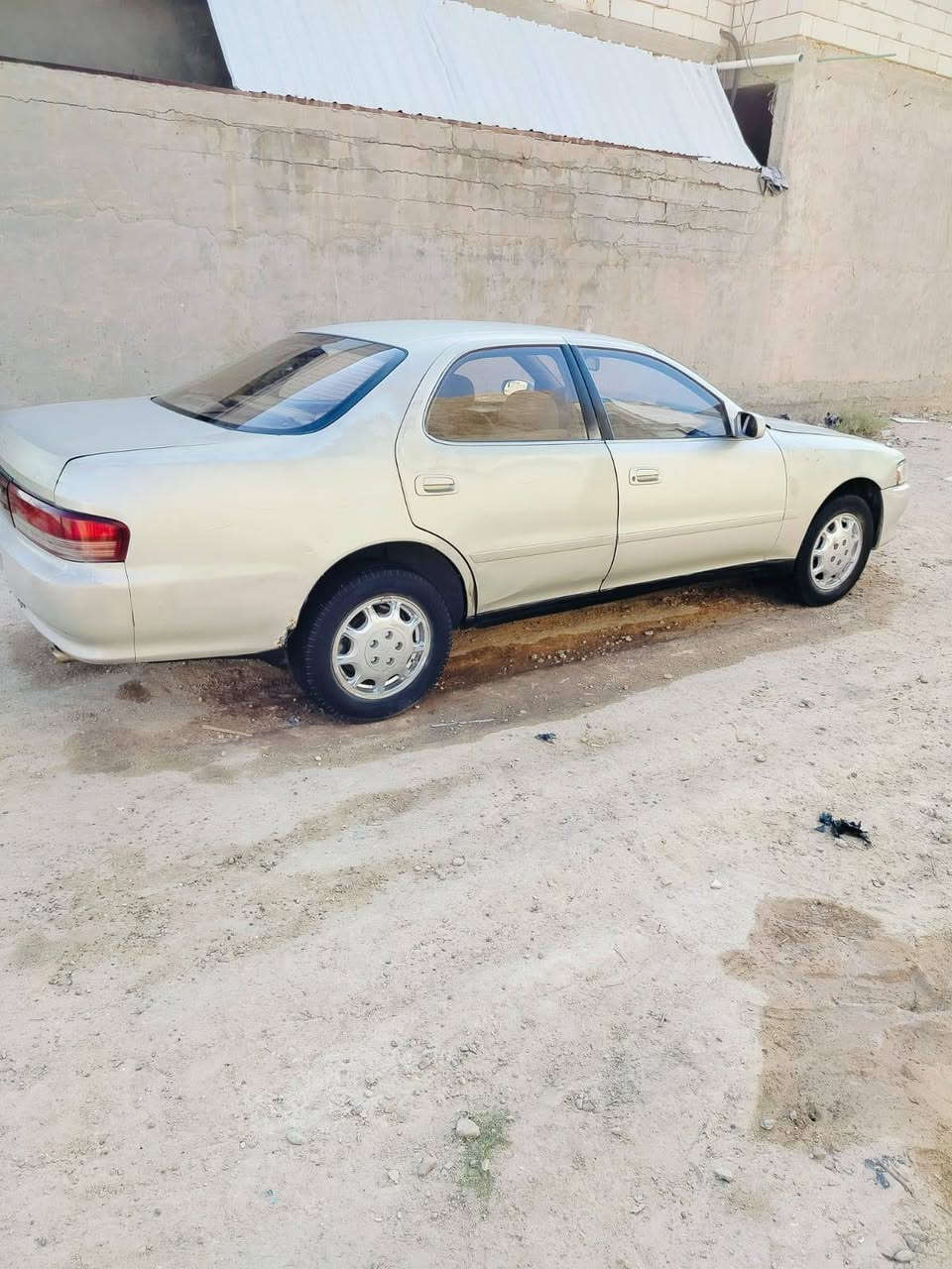 سلام عليكم (كرسته مكفولة من الكصه ونغل جثة وضربه قويه مكينه وكير وحدادي وتايرات جدد تحويل مباشر سنويه رقم كربلاء (موديل 1993) العنوان النجف ناحيته الحيدرية( سعر ب48وبي مجال).  (
***********)
