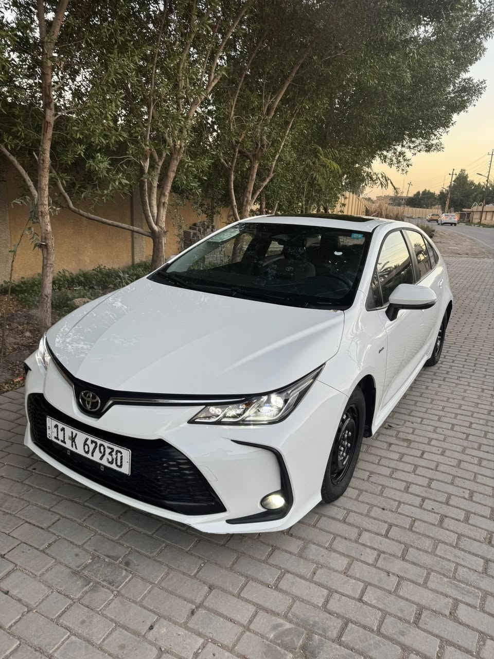 كورلا هايبرد 2025
ماشية 14 الف 
مكفوفه سياره بيها بس رصعه موضحه باب 
سعرها 22750000 دينار عراقي
***********
