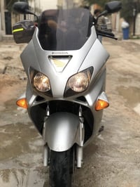 فورزه 0 6 للبيع دراجه جديده بمعنى الكلمه كلها على وضع البلاد مكينه ما ...