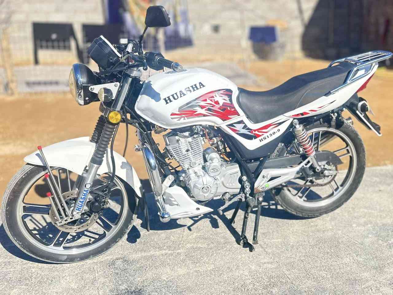 السلام عليكم
هايوشه ٢٣شرط بلاديه               وصلت اليوم ٨٥٠ومابعتهً 
بصمات سويجات أوراق 
مراوس بسولنك وترهم بيع 
مكاني القائم حصيبه 
رقمي ***********ومتواجد خاص
