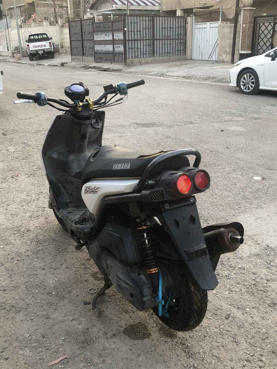 سلام عليكم سكنس جبلي الدراجه ختم واحد وي المكينه صار شهرين نازله من الرمبه عليها تزويد خارجي من صالنصه اصليه والجناي يعرف ودبلات رياضي  وذيل رياضي وكلجات رياضي العنوان بغداد المشتل السعر مليون و٥٠ وبيها مجال رقم الهاتف *********** واتساب فقط
