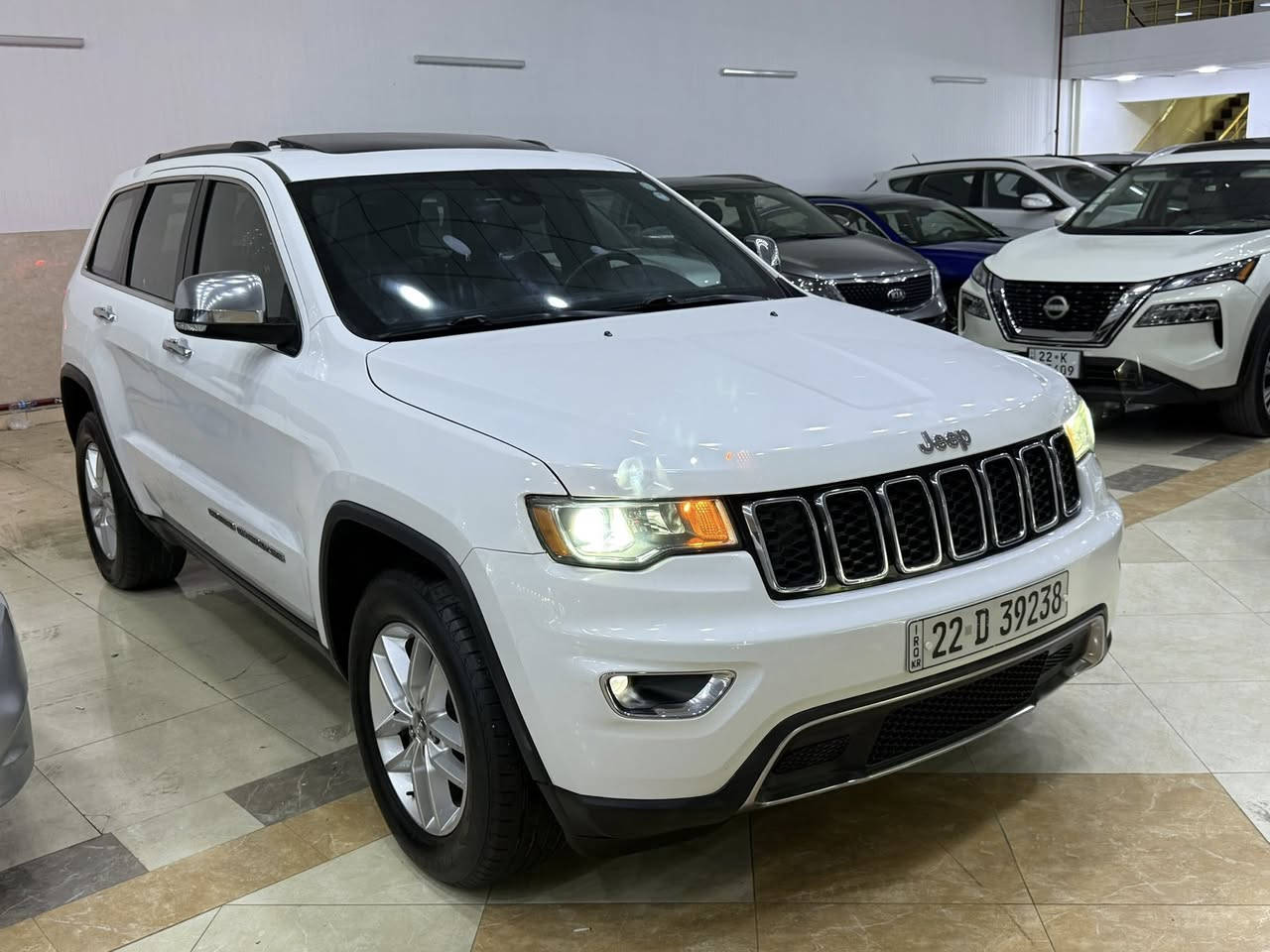 جيب لاريدو موديل 2017سيارة كلين تايتل  مكفول دعامى ل دعامى بشرت بدون صبوغ بدون تحديل مواسةفات Limited  فول فول سيارة جديد ماشى 90  رقم سنويية كل جديد مكان اربيل 
***********
