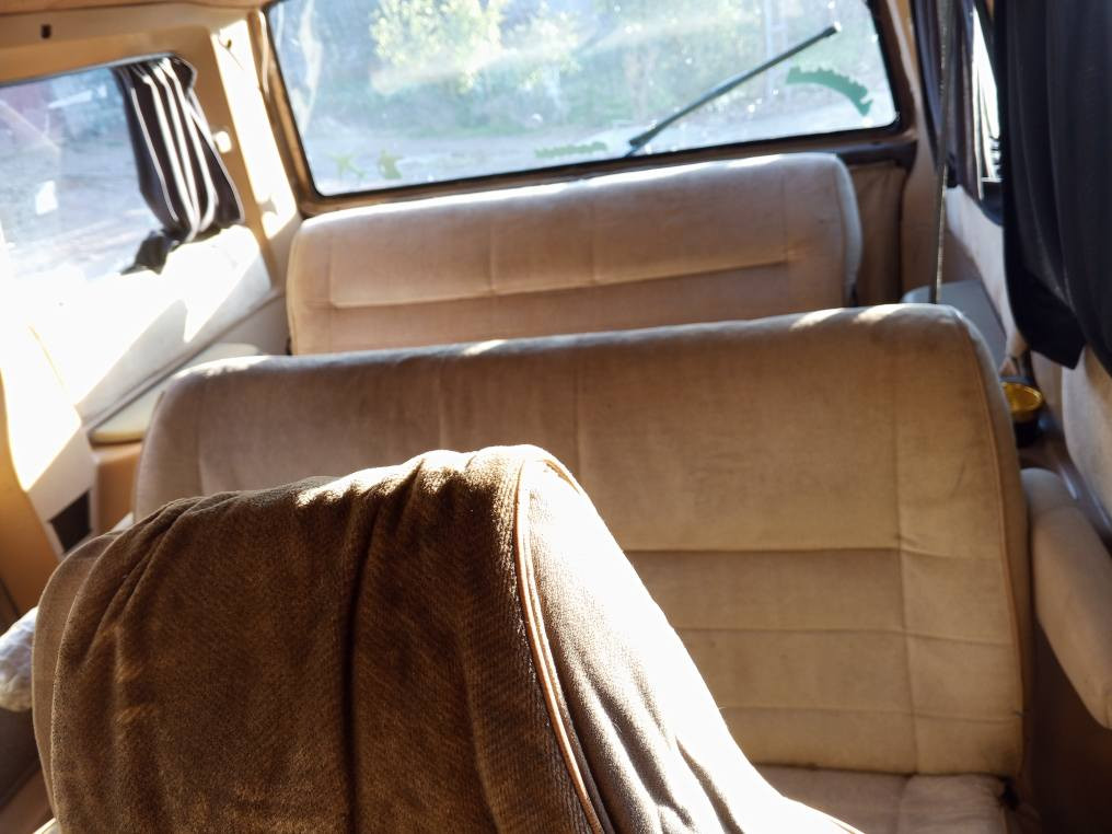 .دوج كلايزر موديل 1988 كير ومحرك كامري ابو الكف بشرط تخم تاير جديد باتري جديد قفل مركزي كهربائيات شغالة من دعامية لدعامية سيارة مال بيت صدر نص عمر جام كهربائي سنوية كارتوني 2019 منتهية عدم ترويج سعر 30 وبيها مجال قليل مراوس بتكسي حسب الاتفاق هاتف *********** كركوك, العراق
