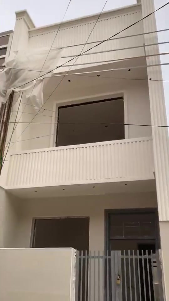 يعلن مكتب المهندس للعقار عن توفر 

🏠 مشتمل 50م 

طابو زراعي ملك سند 25 قرار محكمه

—جديد او جاهز للسكن

طابقين او نص

3 غرف نوم مع الخدمات

📍 الموقع: حي البساتين / 

شارع الشيخ منهل 

. السعر والتواصل  

للتواصل والاستفسار 

***********
