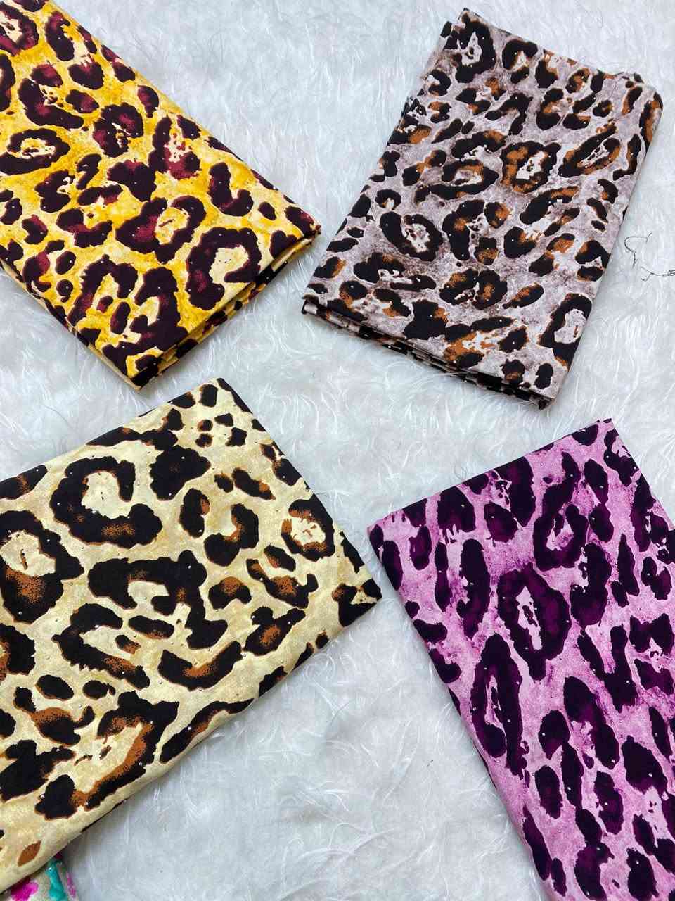 كشمير ايطالي رمضاني نقشات شبابيه والوان ربيعيه تجنن ++كشمير ايطالي مشذر  القطعه خمسه الحجز وات ساب*********** يوجد توصيل سريع لكل محافضات العراق خلال يوم واحد فقط @أبرز المعجبين
