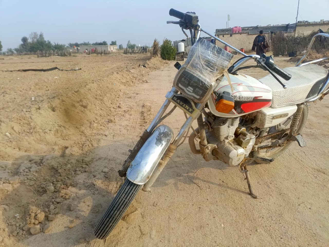 دراجه يرانيه البيع سعره 350وبيه مجال الطيبين ***********

