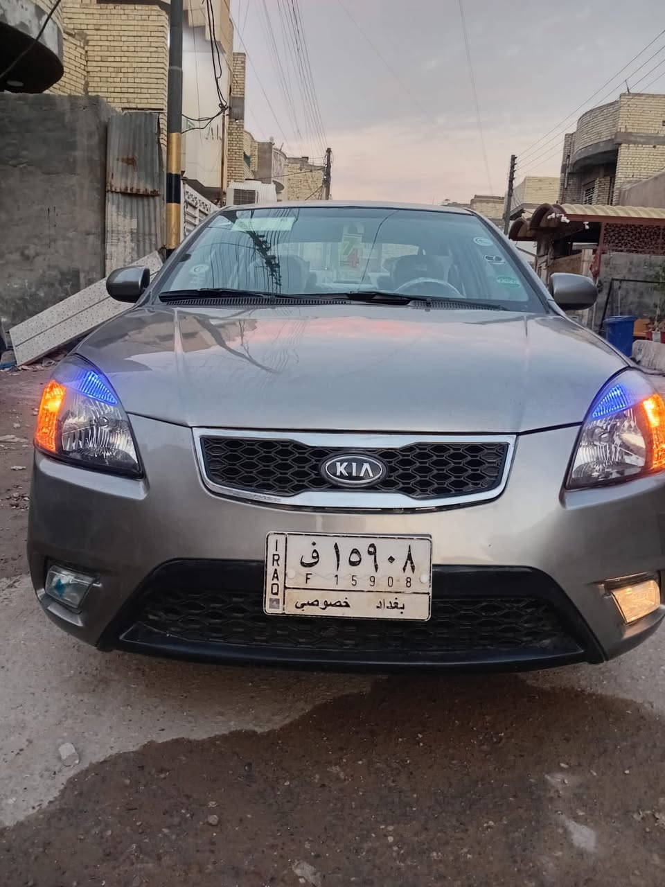 كيا ريو 2010 رقم بغداد تحويل مباشر وارد امريكي حادثها جاملغ امامي وبالعراق بيها مكانات صبغ ابيع احزام 
محرك 1600 
كير اوتماتيك
نظام ايكو
اربعه دسك
كير محرك مكفولات تبريد تدفئه شغالات صدر جديد تخم تاير ووياله شادهن جدد
سياره جاهزه نصبه فول احلى من الصور 
سعرها 69$بيها مجال شي بسيط 
مكاني بغداد
***********
