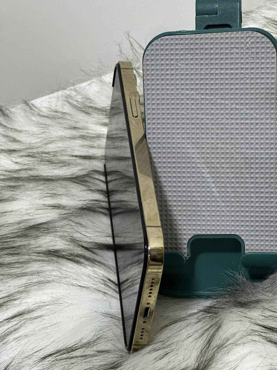 � للبيع — iPhone 12 بحالة ممتازة
📱 نوع الجهاز: iPhone 12
💾 الذاكرة: 256GB
🔋 نسبة البطارية: 76%
🔒 الجهاز مامفتوح (نظيف وعلى وضعه)
✅ استخدام شخصي وحالة مرتبة
📍 المكان : الفلوجة
💸 السعر  :       525
📞الاتصال :  ***********
