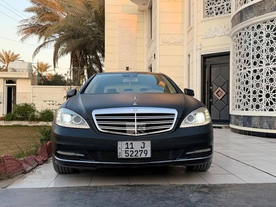مارسدس 2013 فووول S 550 ماشيه 40 فقط مخزنه السيارة بأسمي رقم بغداد بيع او مراوس السعر و التواصل على الرقم التالي :
0780 147 0867
