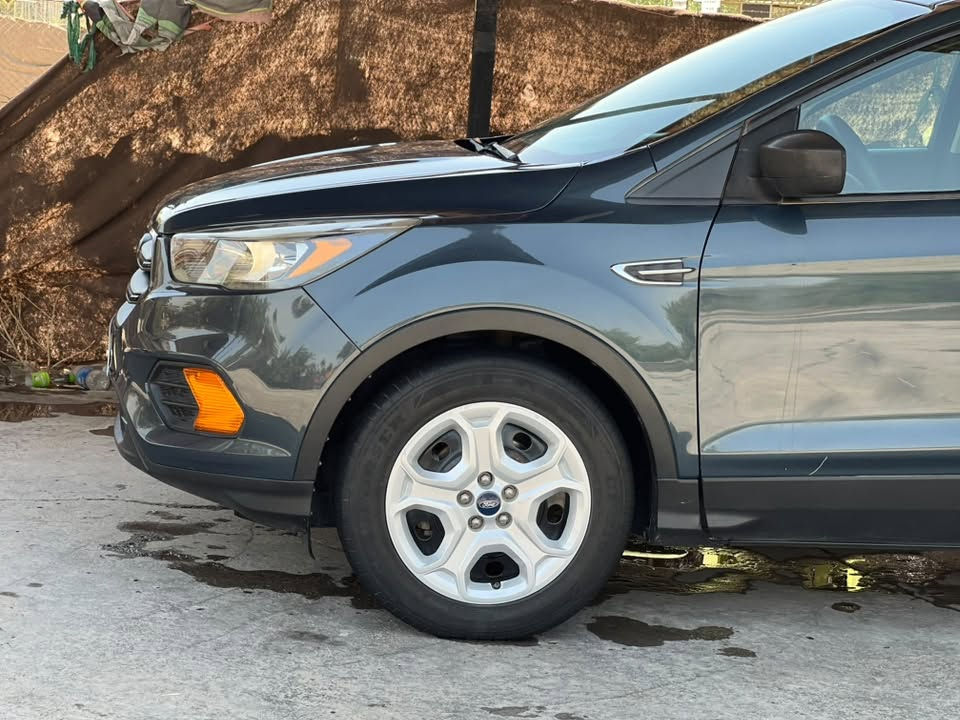 السلام عليكم ورحمة اللّه وبركاته
- للبيع -
Ford Escape — فورد سكيب

وراد آمريكي.

الموديل2019

حجم المكينه - V4/2500

المسافه المقطوعه - 49

السيارة عل ايدي من 2019 لحد الان

المواصفات
-تحكم ستيرن جهتين
-تحديد سرعه
-مانع انزلاق
سايد بريك بصمه -
كامره خلفيه -
باقي المواصفات المعروفه
السعر/105
مكاني بابل حله
للاستفسار /***********
