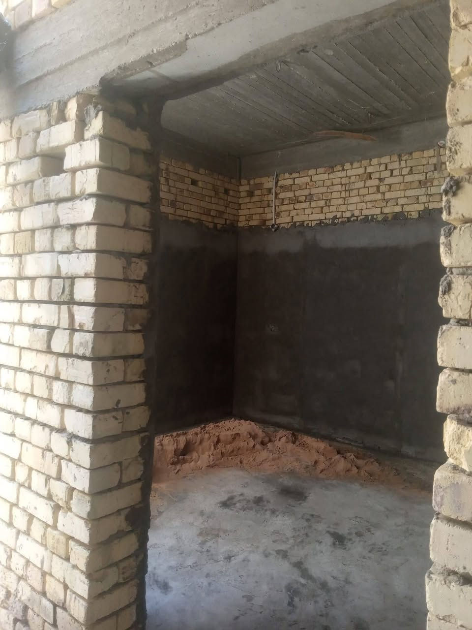 خلفه ابيض. اسود.  متر 6
اشرف هندسي كادر متوفر الان 
عمل داخل بصره هاتف مع واتساب 
***********
