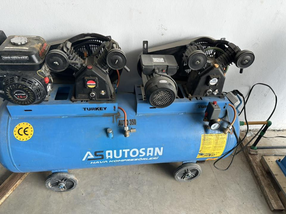 السلام عليكم غراض بنجر مع العده كامل
للبيع مال تعزيله 
ملاحضه البيع شلعه رحمه للواديكم لا احد يتصل ع قطعه واحده 
ابيع شلعه ما مستخدات شهر 

المكان ديالى بعقوبه الصناعه الثالثه 
السعرخاص 
للتواصل 
***********
