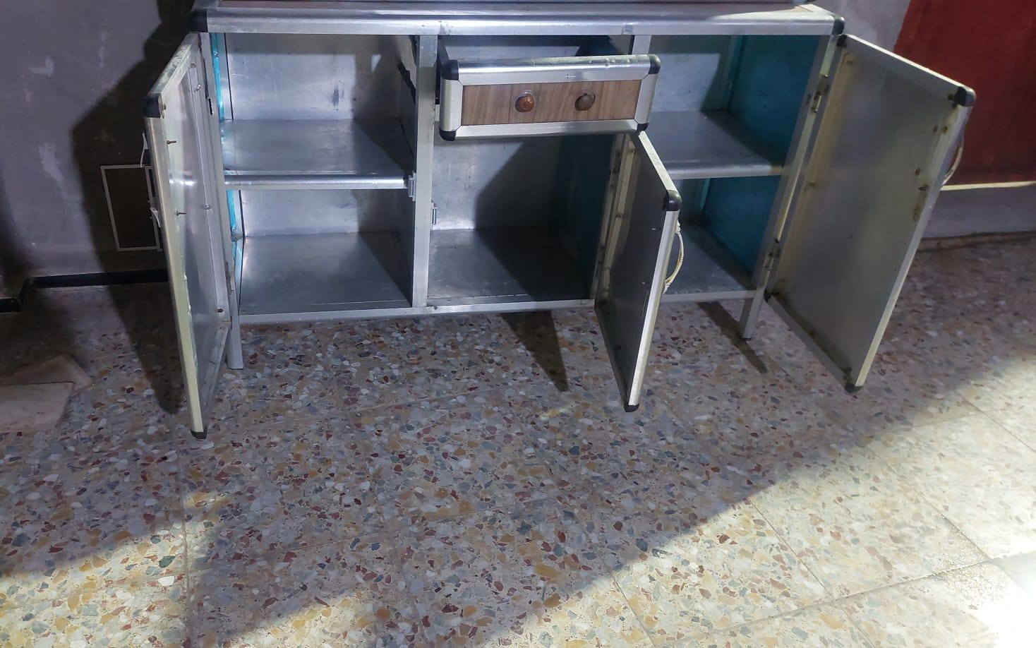 گاونتر  المنيوم جوزي متر ونص السعر 125
گاونتر  المنيوم رصاصي مترتين ونص السعر 140
کاونتر المنيوم متر ونص السعر 75
متواجد فقط ع الرقم 
***********
***********
