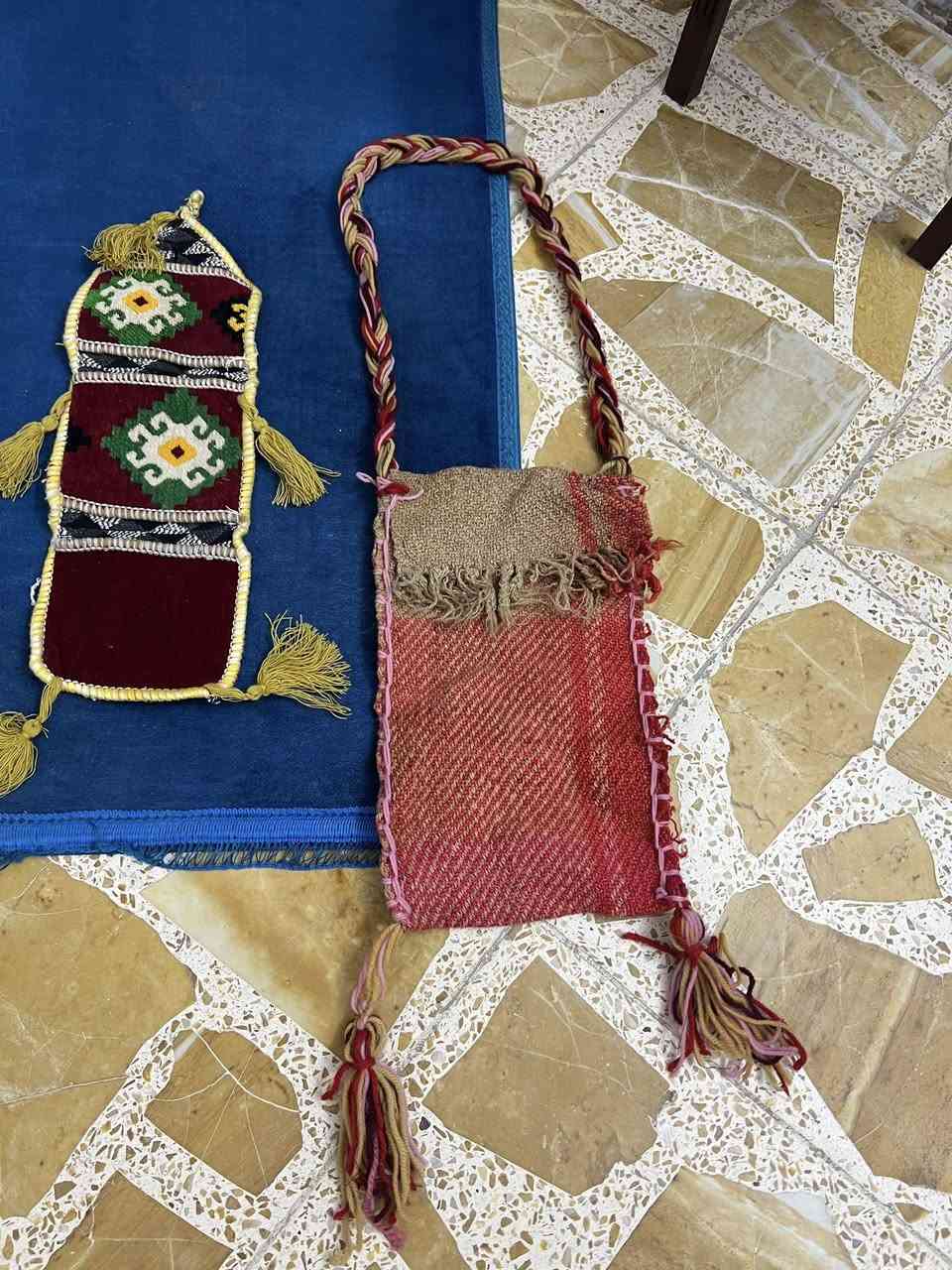 انتيكات قديمه جدا نحاس واثريات 
مزاد لحد ساعه 12 ليلا
ينفتح المزاد ب 25 الف 
زاده الله من زاد


**إذا كنت صاحب هذا الإعلان وتريد حذفه لأي سبب، رجاءا أرسل رسالة إلى الدعم الفني**