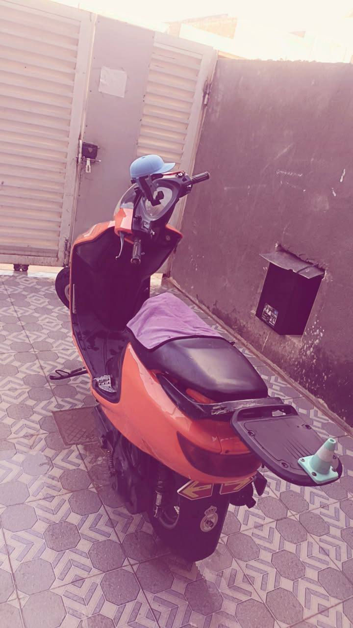 دراجة فراشة فحل للبيع لون برتقالي 🧡 فول نضافة دراجة خير من لله ناقصهة بس باتري  والكاسحة الي ورة طاكة يعني اطيكياهة عادي تجي تفحص وشوف وتقتنع يلة تاخذهة صلنصة رياضي FM المكان حلة شارع 30 الي يربط شارع 80 ب شارع 100 السعر خاص واذا الخاص مقفول اني اراسلك عادي ♥️


**إذا كنت صاحب هذا الإعلان وتريد حذفه لأي سبب، رجاءا أرسل رسالة إلى الدعم الفني**