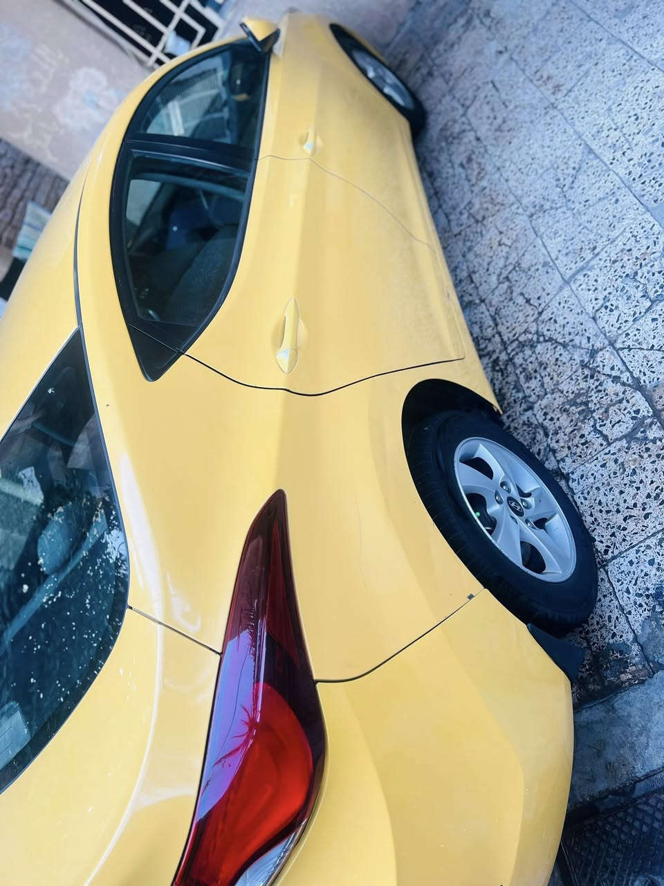 سلام عليكم الانترة موديل 2014 موصفات عادية سيارة جاهزة خير من الله رقم انگليزي جديد  مابيها اي نقص ضررها جامرلغ امامي بدون دواخل ولا ايرباك السعر 112 وبيها مجال للاستفسار ع هذا الرقم ***********
