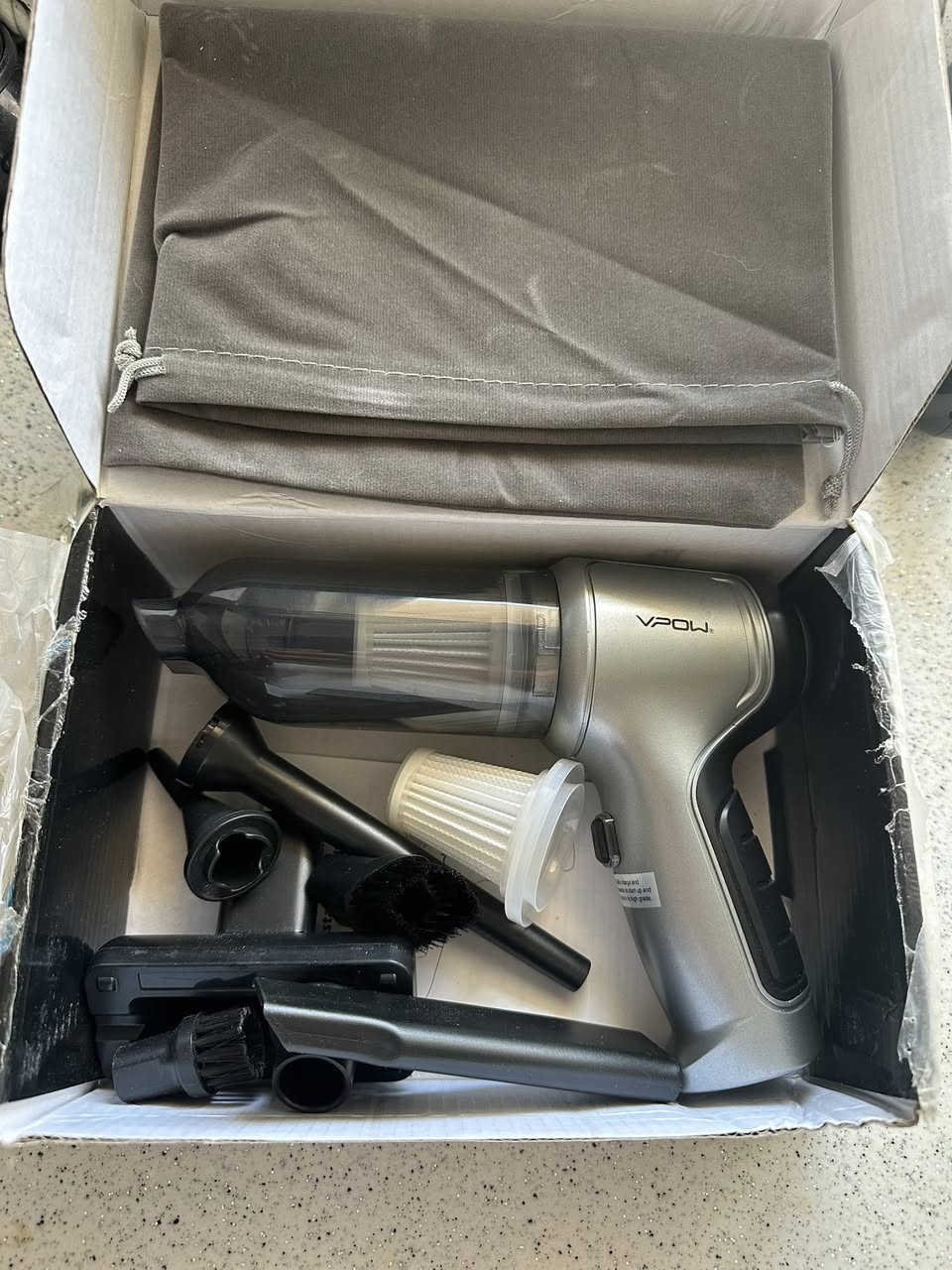 مكنسه سيارة و طخم ماركة VPOW 
دشالي برشلز + ٣ سرع + سحب و دفع  
يوجد توصيل  🚙


**إذا كنت صاحب هذا الإعلان وتريد حذفه لأي سبب، رجاءا أرسل رسالة إلى الدعم الفني**