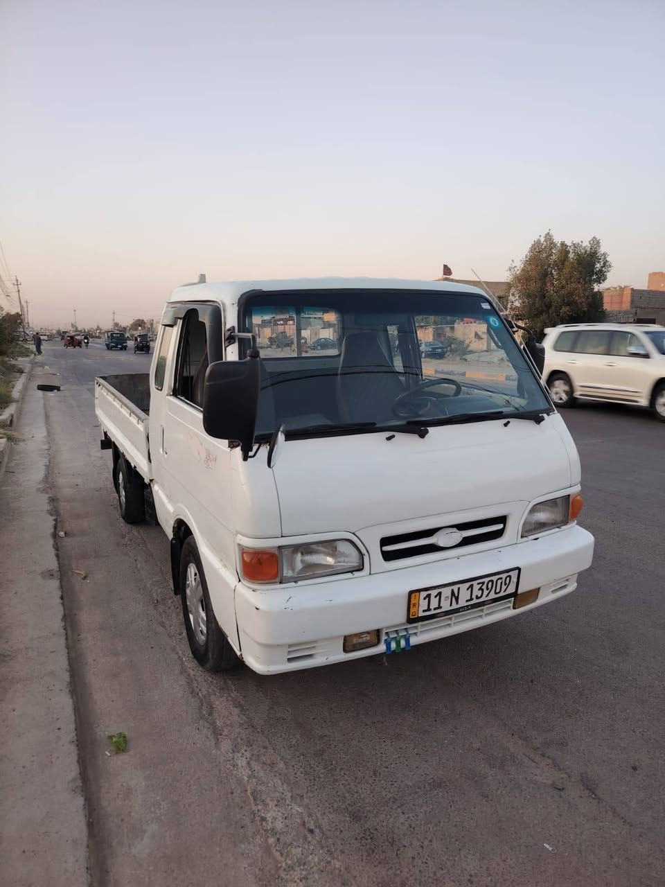 سلام عليكم سياره البيع مكينه وكير وكسن وشاصي راقم شاصي شعار مذكور بل سنويه تخم تاير كهربيات كله شغاله رقم دوالي بغداد 7جنكال تحويل سعر 54 وبيه مجال مكان سياره بغداد 
***********
