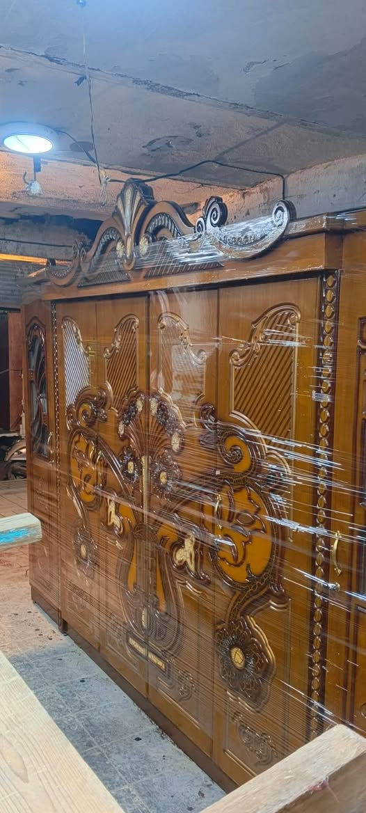 غرفه النوم للبيع مناسبه ب٦٥٠ وبيه مجال العنوان ناصريه قرب جسر نبي الله براهيم ***********
