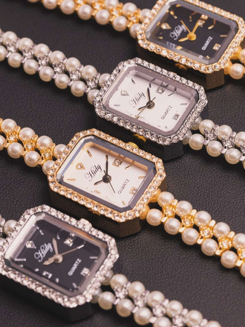 قطعة أنيقة مصممة حتى تعيش وياج وتضيف فخامة الإطلالتچ✨        جودة عالية وتصميم يخليها أختيار مثالي لكل يوم أو مناسبة🩵           ساعة ماركة هايدي نسائي♠️                                                           -طلاء ثابت                                                                                     -ضمان سنة كاملة                                                                              -السعر خاص                                                                                      -للحجز مراسلة الصفحة📩                                                                 -الواتساب :***********📱                                                            -التوصل لكل محافظات 🚚                                                               #ساعات_نسائي_رجالي                                                                       #هداية                                                                                           #اكسبلورر
