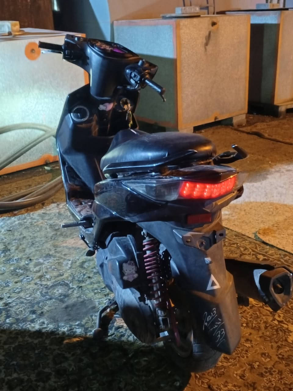 السلام عليكم سكنس لد الدراجه ما محتاجها 
جنت اروح للشغل أو ارجع بيها الدراجه خير من الله
بيها كلج جيسوس رياضي خلفي بس الاكلج الامام تعبان مالتها اكفلها سرقه بس لئن دراجه مال شارع ما تعرف شي صير بيها وره ما تأخذها السعر 900 أو بيها مجال بكان الشعب حي سومر
***********
