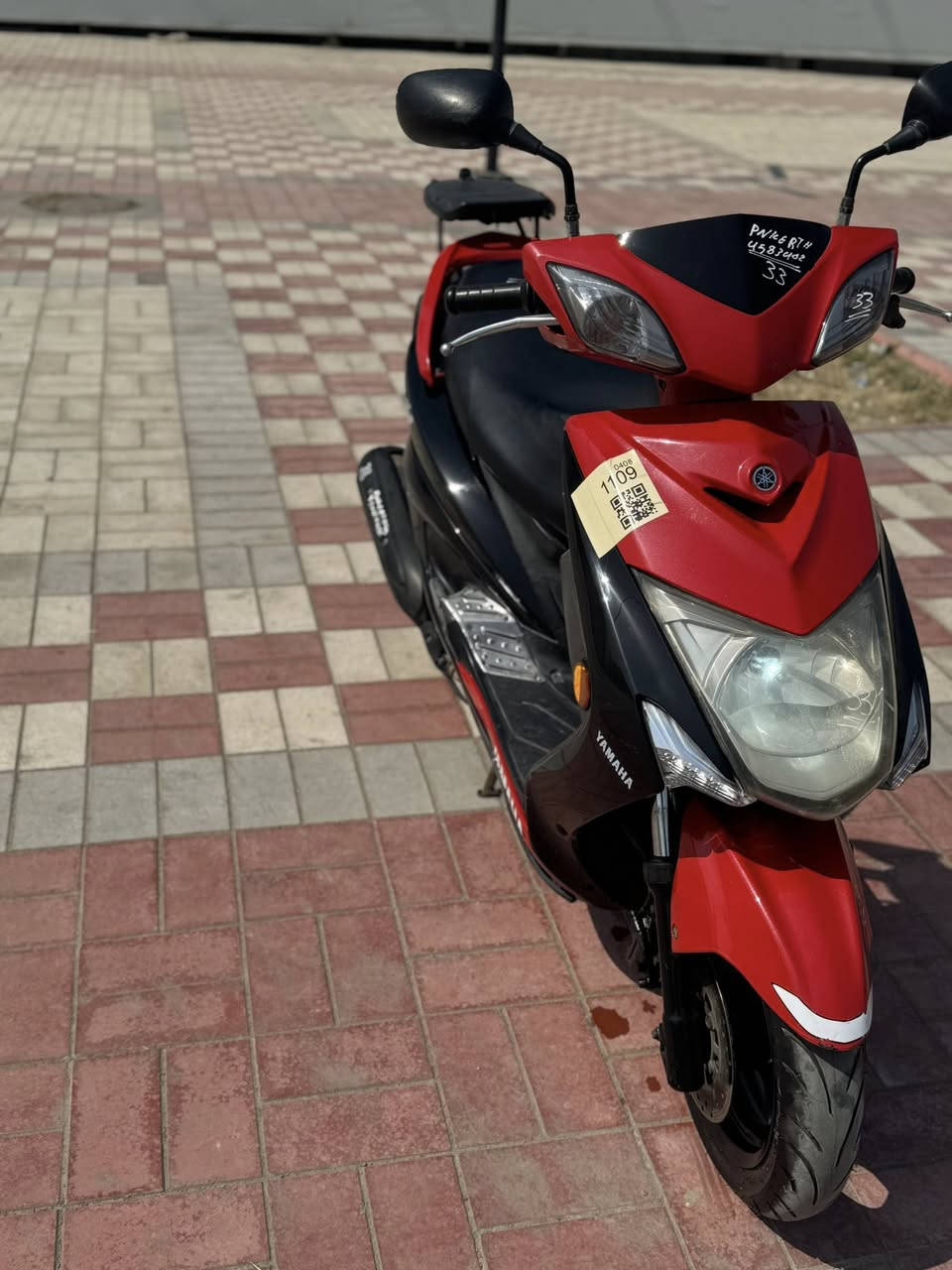 سلام عليكم للبيع دراجه سكنس لد  ياباني الأصلي ستان حساس نوزل خطين  طلاعت ماشيه 10الف دراجه جديده مال رمبه مكينه  اذا برغي مفتوح ترجع بعد الاصلي اوراق كامله دراجه جديده مال رمبه مكفوله كفاله عامه شلعه معدل خير من الله شرط علفحص اذه مفتوحه ترجع مكان بغداد الكرخ الصالحيه السعر مليون وبيهه  مجال مستعجل على بيعتهه والاستفسار الاتصال***********
