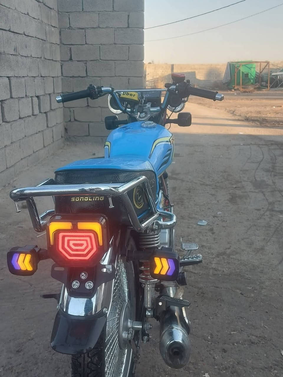 سلام عليكم
دراجه تايكر للبيع دراجه كامله مكمل اي نقص مابيهاا دراحه موديل (25) صار شهرين من نزلناها 

السعر 400 //***********
