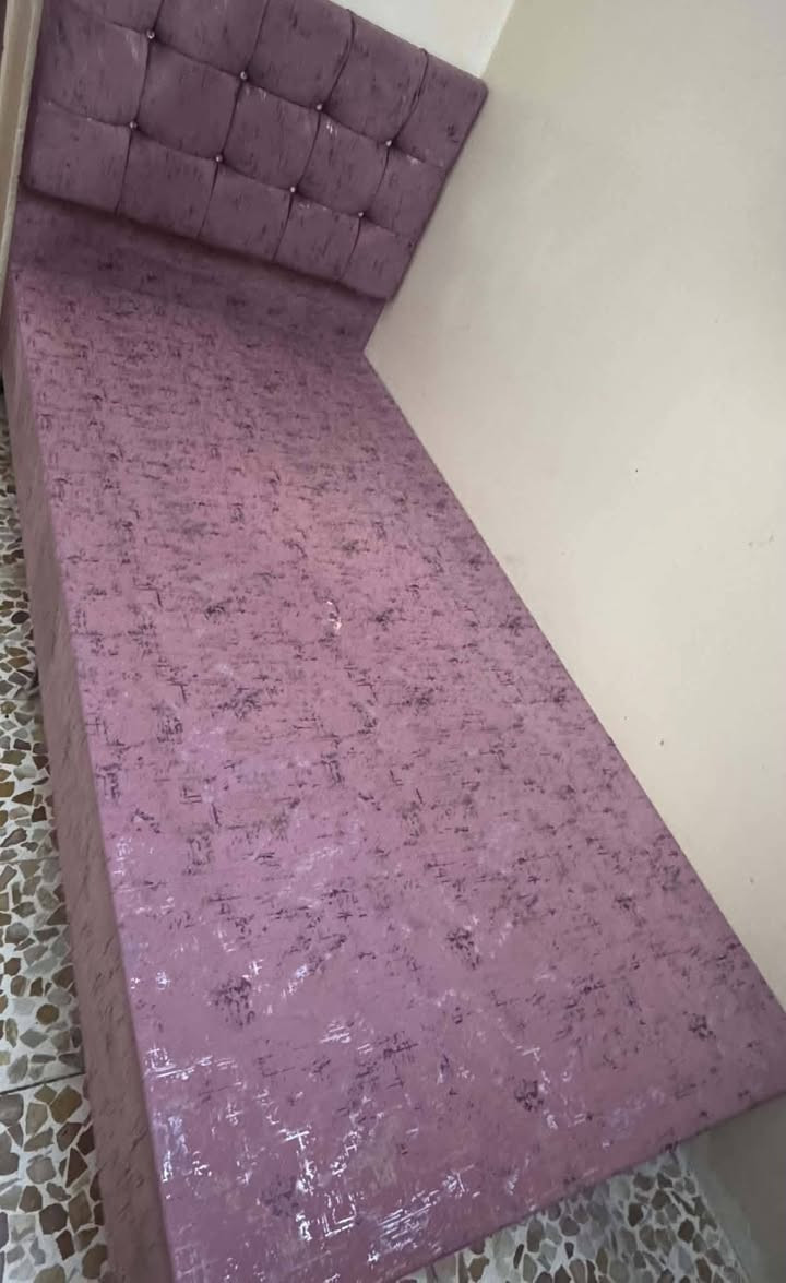 تخت 2تركي درجه اولى استخدام قليل 💸💵سعرهم قفل170


**إذا كنت صاحب هذا الإعلان وتريد حذفه لأي سبب، رجاءا أرسل رسالة إلى الدعم الفني**