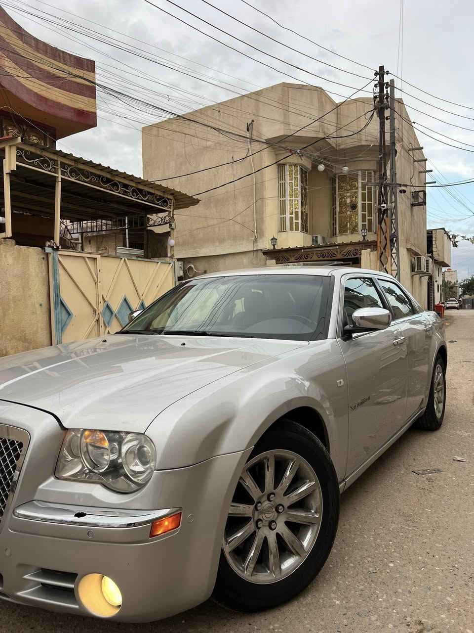 اوباما دخول جديد مزاد لبيع
سلام عليكم 
اوباما مزاد كمركي دخول جديد للبيع 
مديل 2009 اصل 
رقم بصرة دولي تسجيل جديد بسمي تحويل ثاني يوم 
سياره فول مواصفات هيمي فتحه سقف كشنات جلد كهرباء تحكم دواسات شاشه امرايات كهرباء 
سياره جديده كلش وجاهزه من كلشي حدادة تخم تاير مكينه كير 5700 بلكارتون تبريد ثلج 
سياره كفاله من ظربه وكص ونقل جثه والأصوليات ولضباره 
المكان البصرة ابو الخصيب السعر 135 وبيه مجال 
لاستفسار ***********
