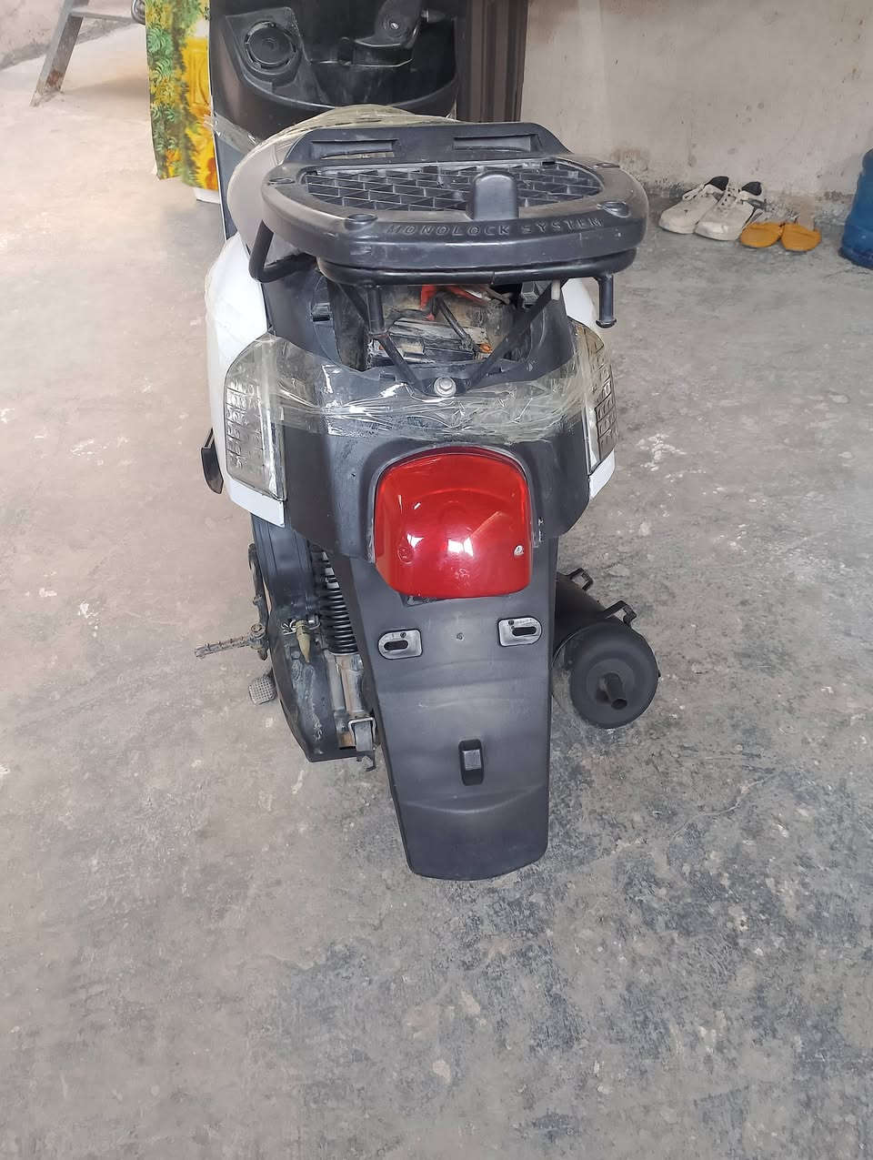 سلام عليكم دراجة ماكس بوليسي شغالة هندر خير من الله 375وبيهة مجال بسيط مكاني***********
