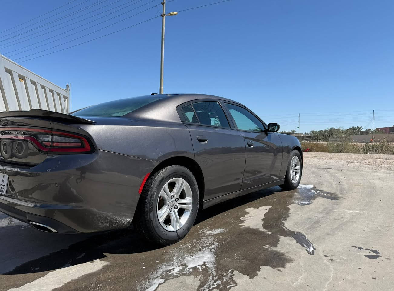 السلام عليكم جارجر 2015 الون فيلي سياره حادثها مال امريكا فقط دعاميه اماميه فقط بدون شواصي ولا ايرباك بدون دواخل بيها مكانات بارد فقط سياره جاهزه محرك كير حداده تخم تاير تبريد ثلج كواتم بلاديه مواصفات عاديه رقم ذي قار حره بسمي تحويل مكان سياره بصره 
مواصفات حساس خلفي تشغيل عن بعد كشن كهربائي 
السعر 175 وبيها مجال 
***********
