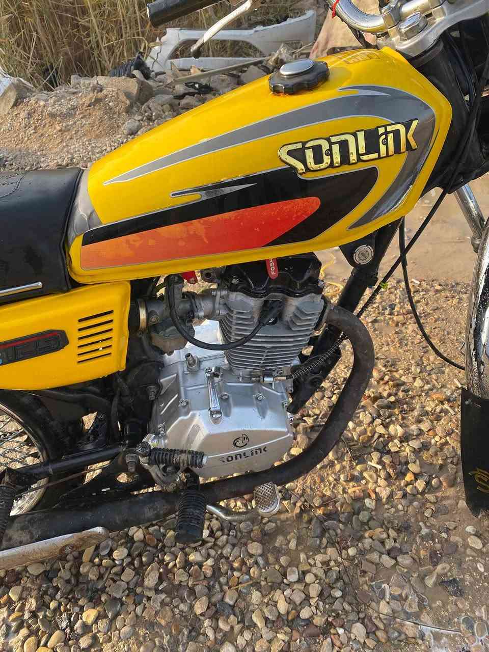 السلام عليكم دراجه للبيع اربعه كير نامه برو موديل 22 اوراق اوراق دراجه نضيفه وما عوزها شي عنوان الدراجه واسط دبوني السعر خاص رقم الهاتف. ***********ما متواجد خاص تصال لان بل شغل
