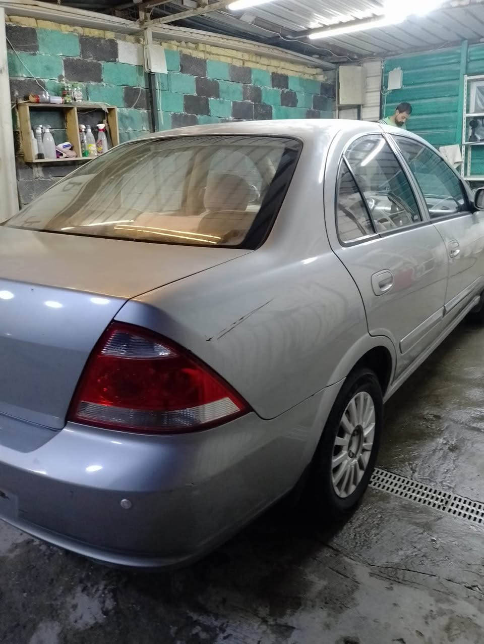 سيارة سني 2008 وارد خليجي!!! 
السيارة بيها صبغ بالجاملغ الايسر والباقي كدامكم بالصور سيارة ياباني على ايدي صارلها اربع سنوات 
بيها بس جراد كير ومحرك وتبريد ثلج كله مكفول 
السعر رايدها ب80 ورقة وبيها مجال ان شاء الله للشراي، رقمها بغداد! والعنوان بغداد بالقرب من المنصور
للاستفسار اتصال واكو واتساب على الرقم *********** بغداد, العراق
