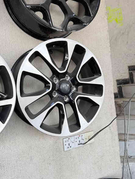 سلام وعليكم شباب تم وصول وياله جيب حجم20بيع او مراوس
(خدمات دبي)  العنوان بغداد الطالبيه فلكه83 كسره وعطش تجي البانزين خانه الكياره اول ما تعبره اول ستداره مقابيلك خدمات دبي ***********كاظم شاوي بغداد
