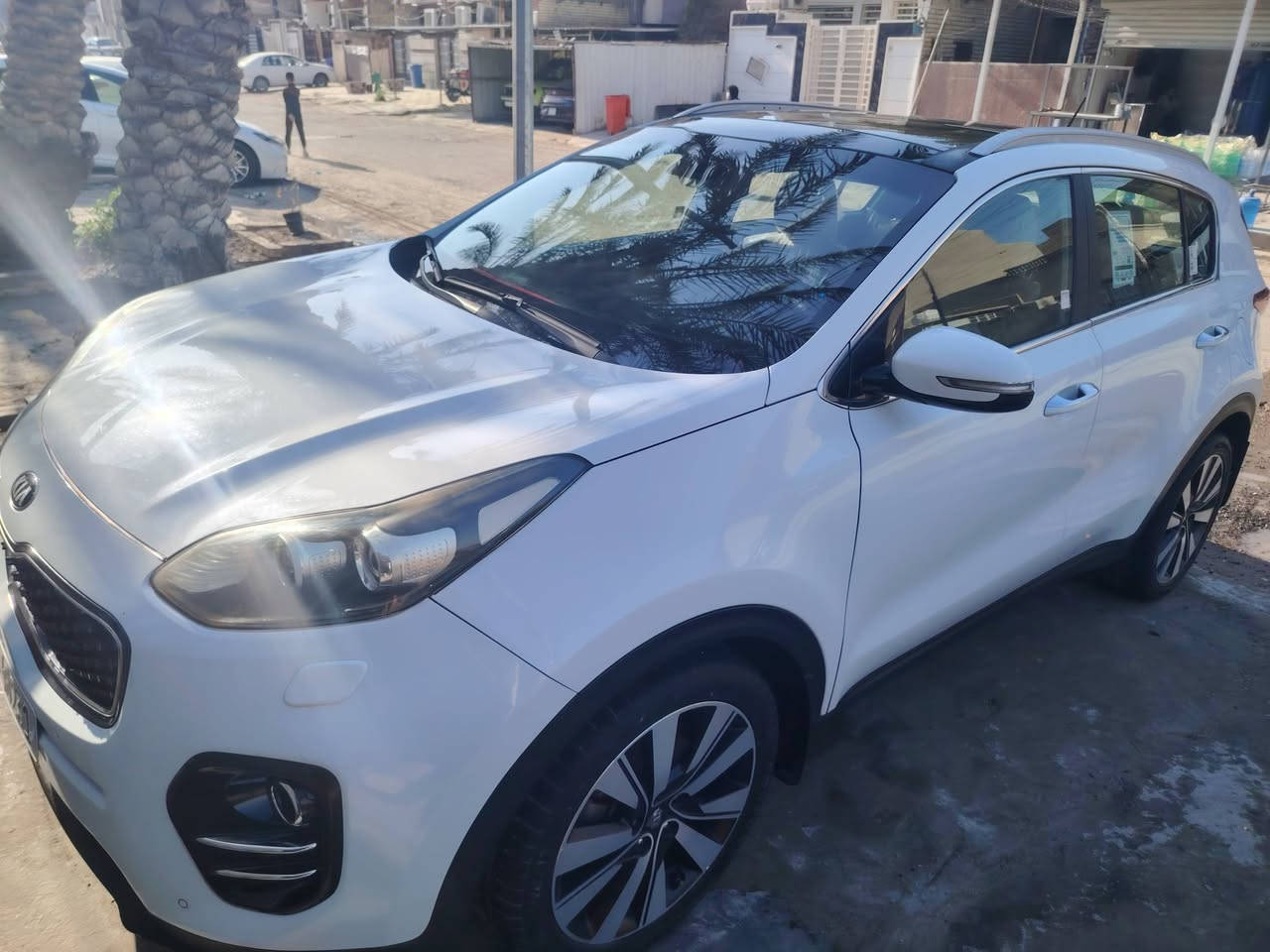 للبيع
كيا سبورتج 2018 خليجي 

مواصفات
-بنوراما 

- تحكم ستيرن 

- كشنات كهرباء 

- جلد 

- داخل بيجي 

- حساسات امامية

- حساسات خلفية 

- قطعتين تبريد

- نظام ABS 

- بلوتوث + USB 

- نظام قيادة متعدد S-N-E

السيارة جاهزة كير وحدادية وصدر ومكينة مكفولات

ماشية 104 

ضررها طخه بالصندوق واضحه بلصوره متعدله علئ الباردد

هسة سنوية رقم جديد

بغداد بأسمي تحويل ثاني يوم 

سعر 183 

مكانها بغداد 

للاتصال على 
***********
