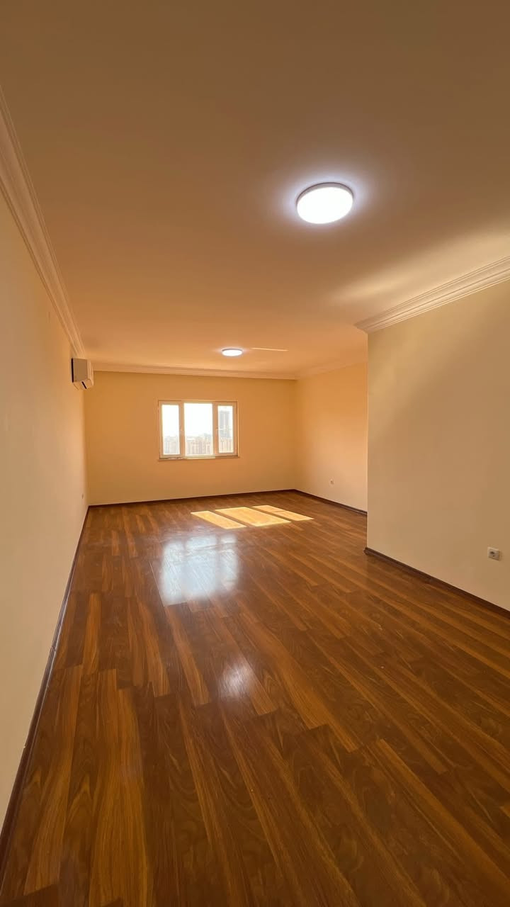 شقة مع للبيع في افروستي
نوع الشقة B29
طابق 9
مساحة 186
ارقام الهواتف
***********
‏Whatsappe/Vibe
