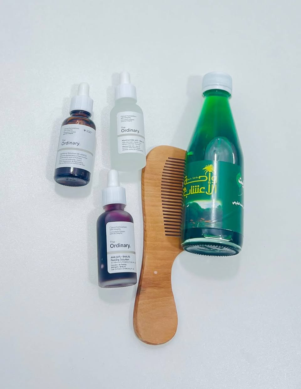 🌿 اكتشفي سر البشرة المشرقة والصحية مع مزيجنا المثالي من العناية اليومية! 🌿

✨ The Ordinary – الأسطورة التي لا تُضاهى في عالم السيرومات
سيرومات ٣ قطع
⚪🌸سيروم نيسانميد لعلاج المسامات واثار الحبوب وشد البشرة

🔴🌸سيروم تقشير بأحماض الفواكه لعلاج كافة مشاكل البشرة

⚫🌸سيروم الكافيين لعلاج الهالات السوداء والتجاعيد وانتفاخ تحت العين 

💚 وإلى جانبها... زيت الأعشاب من "واحة الأعشاب" – تركيبة طبيعية خالصة تغذي بعمق، تهدئ، وتمنح بشرتك نعومة وتألقاً لا يُقاوم 

✅ مناسب لكل أنواع البشرة  
✅ بدون كيماويات ضارة  
✅ نتائج مرئية من أول استخدام
مع مشط الشعر هديه 😍

#العناية_بالبشرة #TheOrdinary #واحة_الأعشاب #سيروم_البشرة #تقشير_البشرة #نضارة_البشرة #جمال_طبيعي #عناية_يومية  #SkinCareRoutine #ArabBeauty #OasisHerbs #TheOrdinaryKSA

السعر /22 الف 🌝😍🔥


**إذا كنت صاحب هذا الإعلان وتريد حذفه لأي سبب، رجاءا أرسل رسالة إلى الدعم الفني**