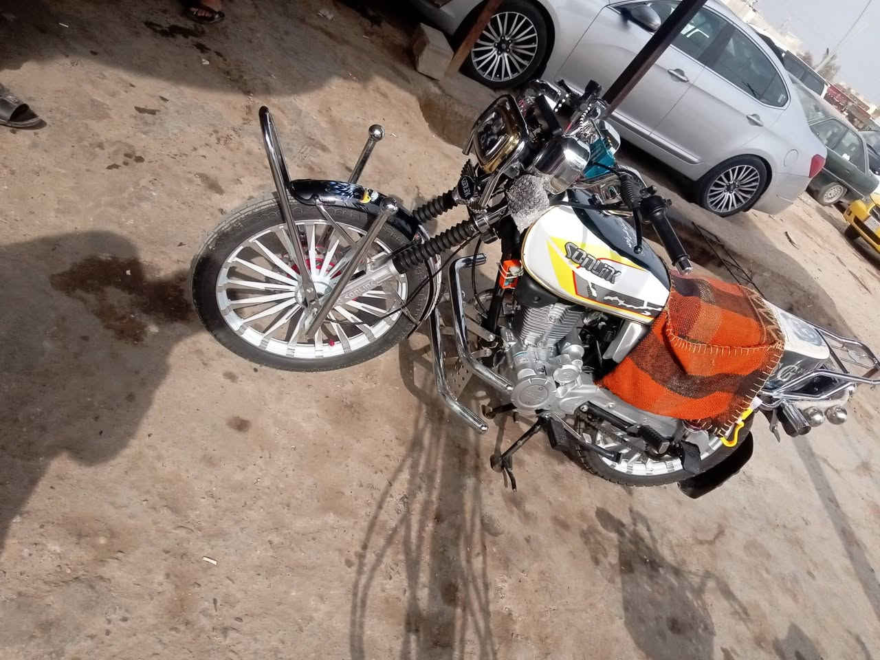 سلام عليكم دراجه للبيع موديل 25 كفاله عامه بس بيه رصعه بل تاكي خفيفه مبينه السعر 775 وبيه مجال قليل مكان ديالى الخالص هبهب وهذا رقمي ***********
