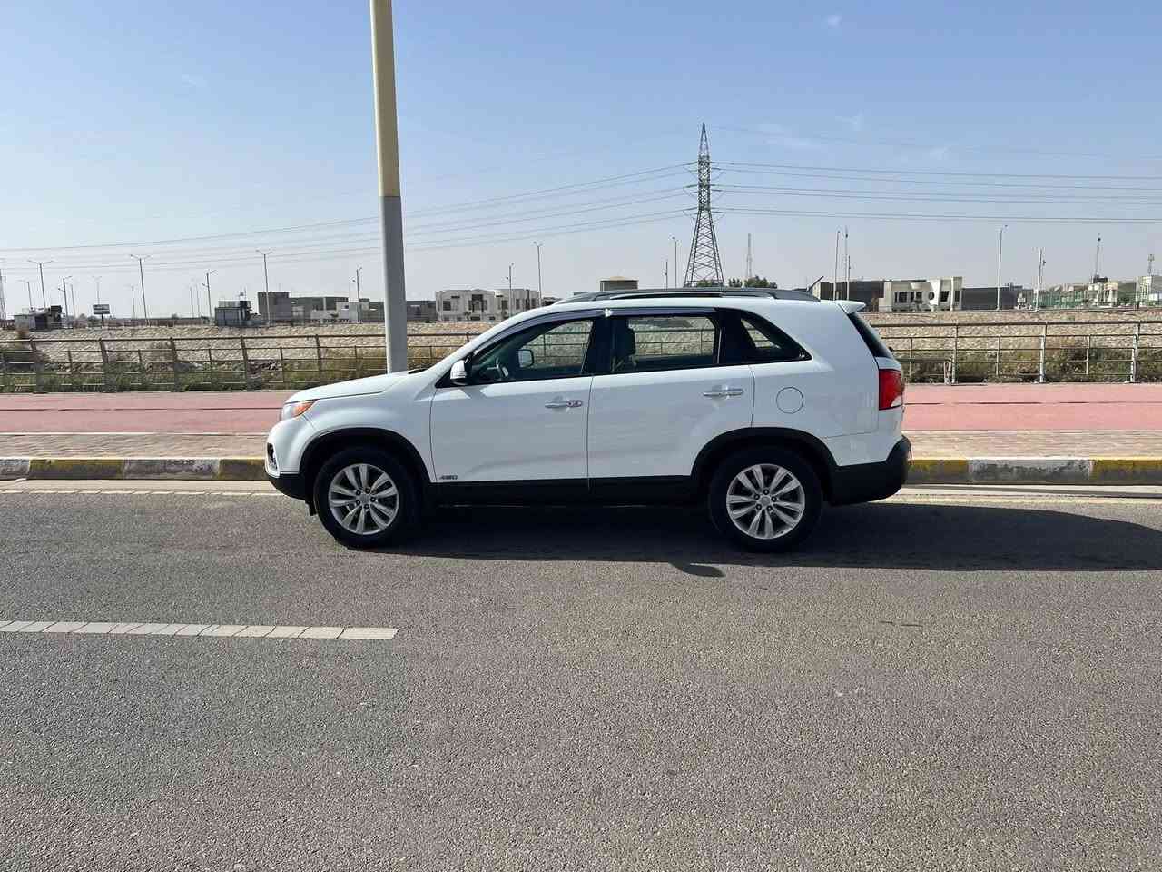 السلام عليكم
سورنتو موديل 10 

بونراما 

كشنات جلد 

سبعه راكب 

تبريد 3 قطع 

خليجي 

محرك 6 

بك لايت لد 

ترحيب

شاشه 

تحكم استيرن 

رقم بغداد 

 كشن كهرباء 

صبغ قطعتين وبارد قليل 

السعر 137 بيها مجال للشراي 

المكان الرمادي 

للاتصال *********** 

بدون قسط
